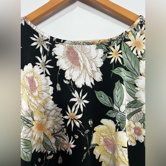 Paraphrase Floral Side Gathered Sleeveless Blouse 2X - Picture 5 of 6